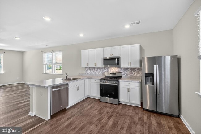 Building Photo - 525 Little Eden Wy