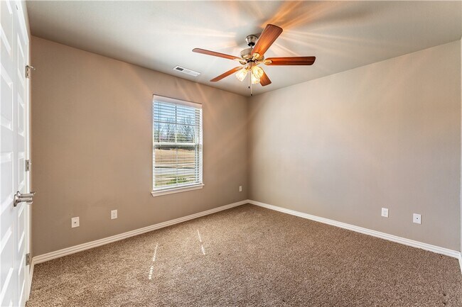 Building Photo - 4974 E Talon Trail