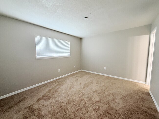 Building Photo - 1695 Lee Rd