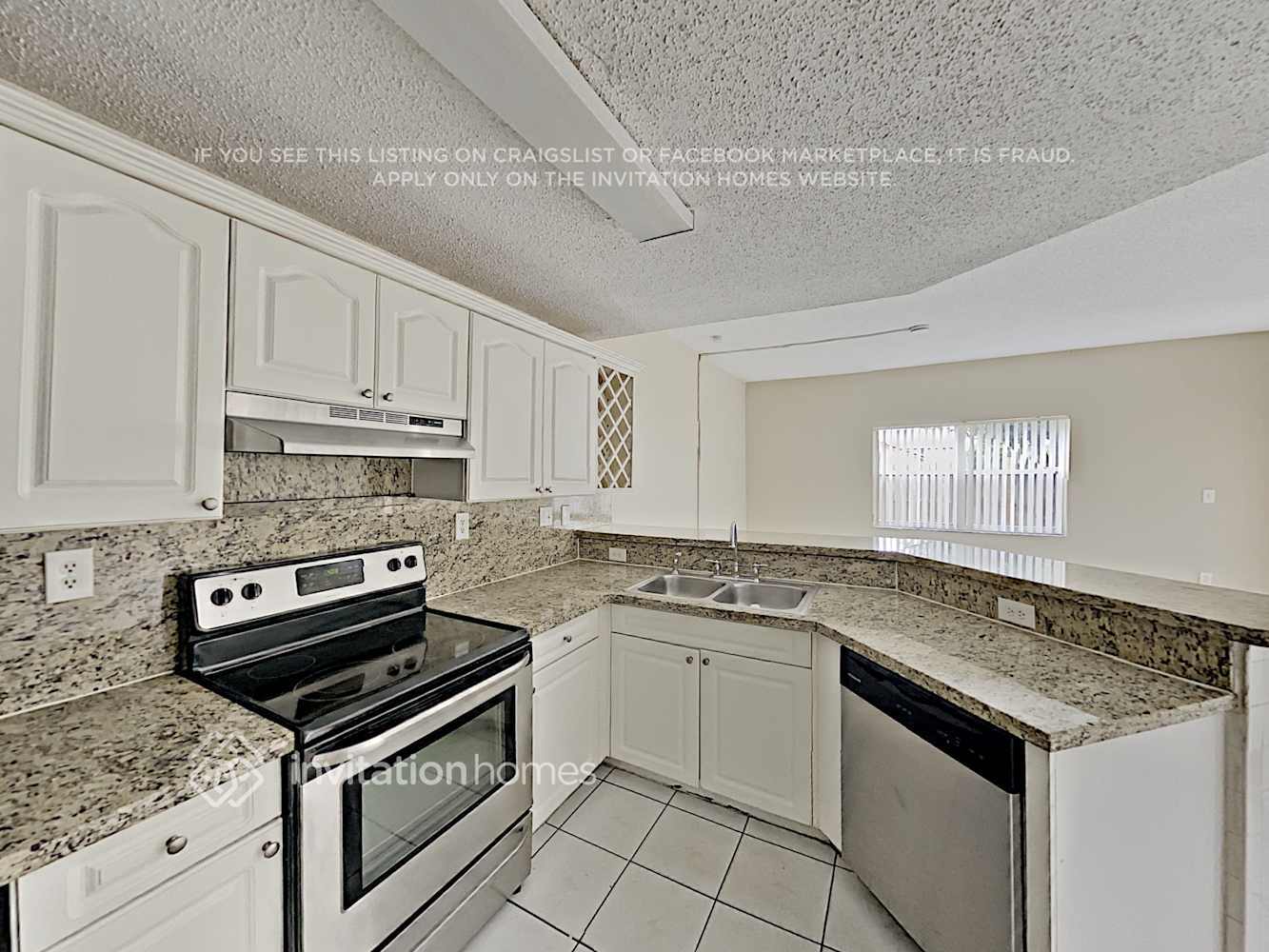 Building Photo - 4500 SW 154th Pl