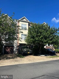 Building Photo - 9002 Falcon Glen Ct
