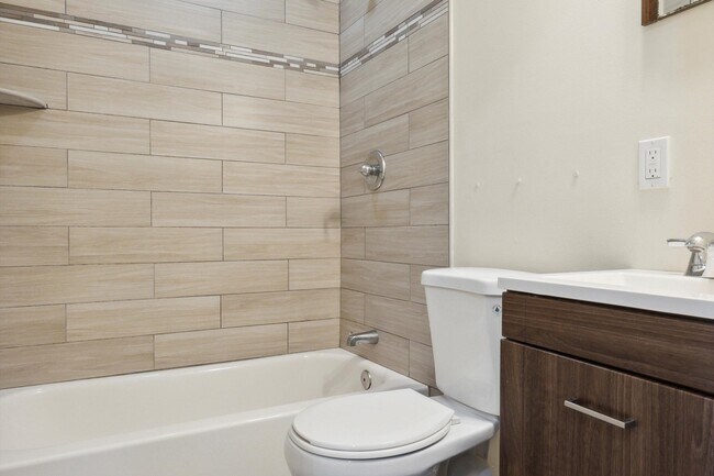 Building Photo - 1804 W Montgomery Ave