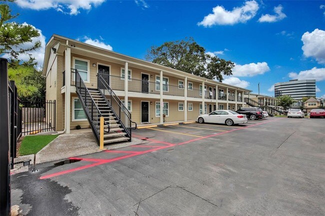 Building Photo - 1109 W 25th St