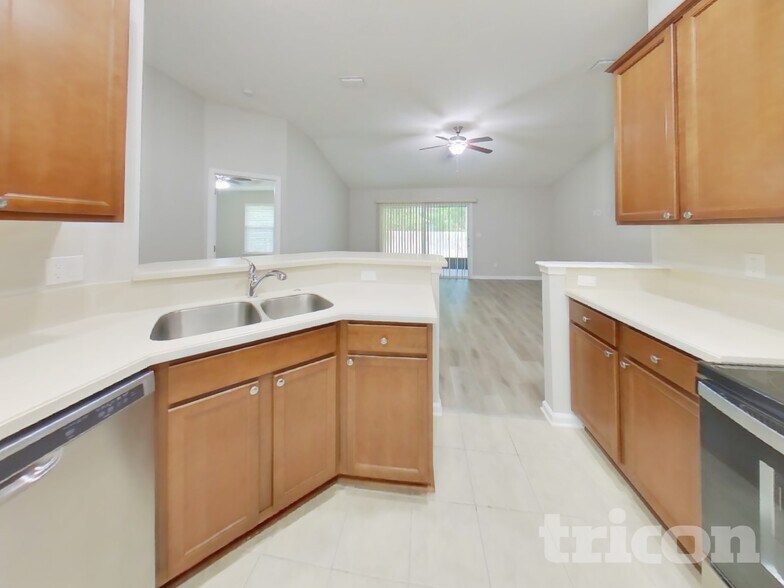 Building Photo - 86185 Fortune Dr