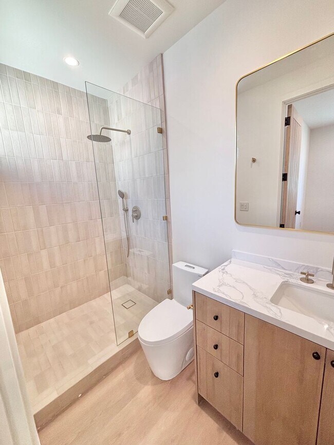 Building Photo - 17852 Saticoy St