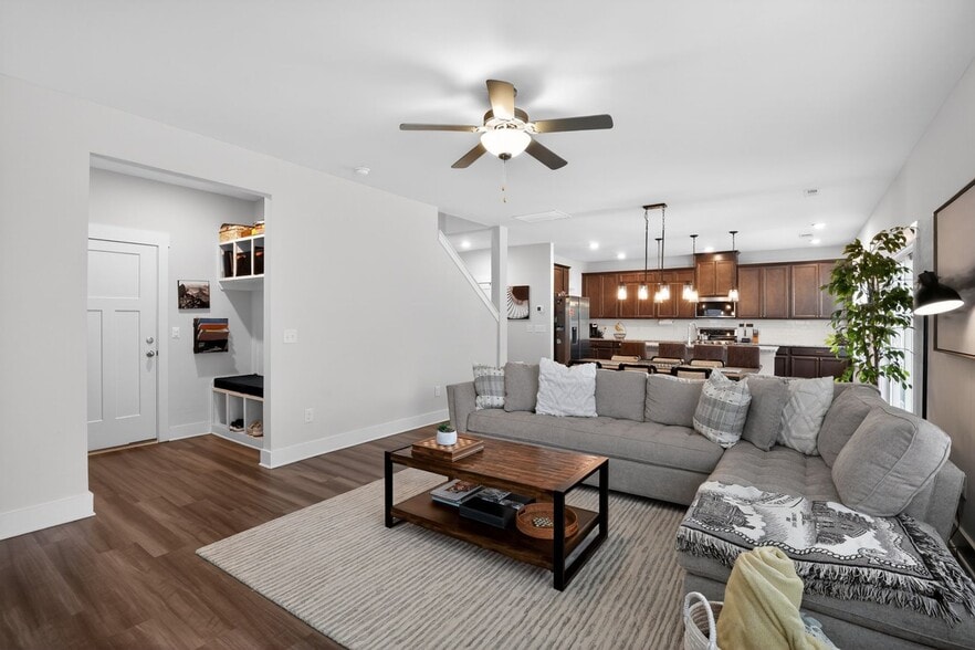 Building Photo - 333 Pewter Cir