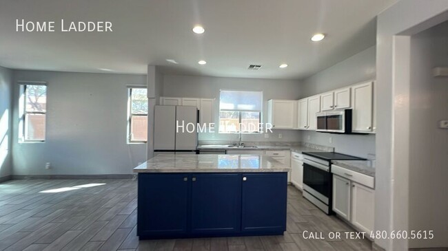 Building Photo - Beautiful 4-Bedroom Home in Gilbert with M...