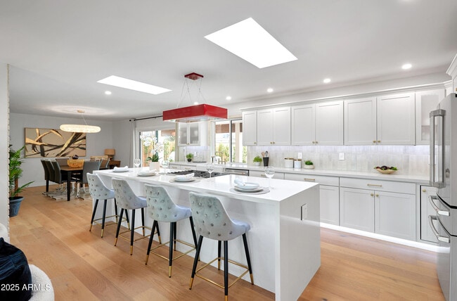 Building Photo - 7320 E Latham St