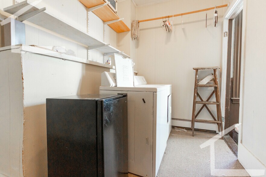 Building Photo - 57 Riverdale St