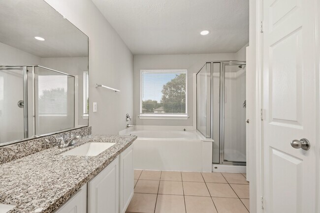 Building Photo - 13107 Peppergate Ln