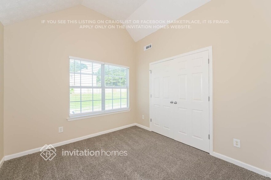 Building Photo - 559 Michael Cir