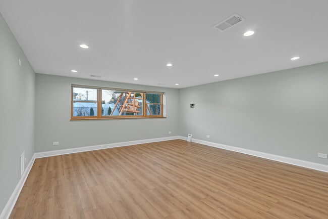 Building Photo - 9314 Menard Ave