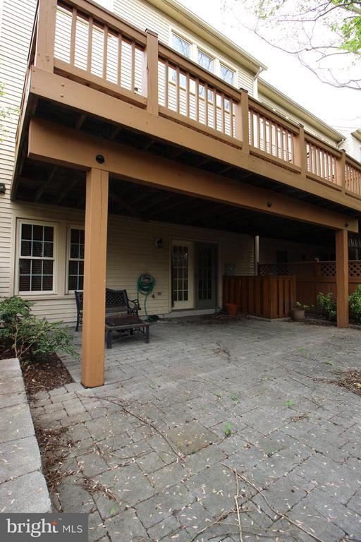 Building Photo - 10470 Courtney Dr