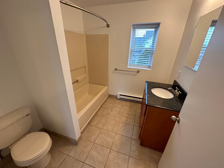 Bathroom - 1125 3rd St