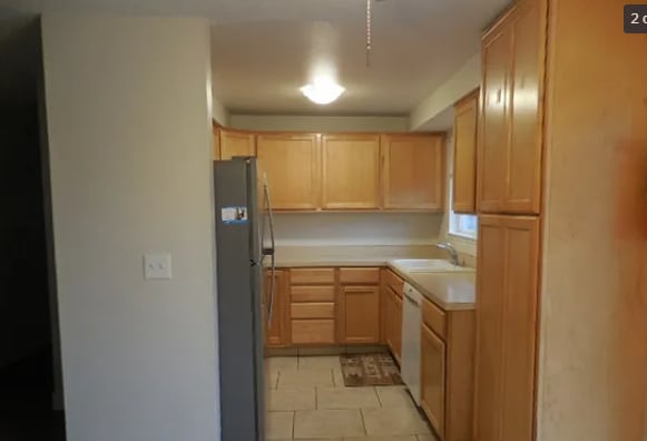 Building Photo - 1109 E 30th St