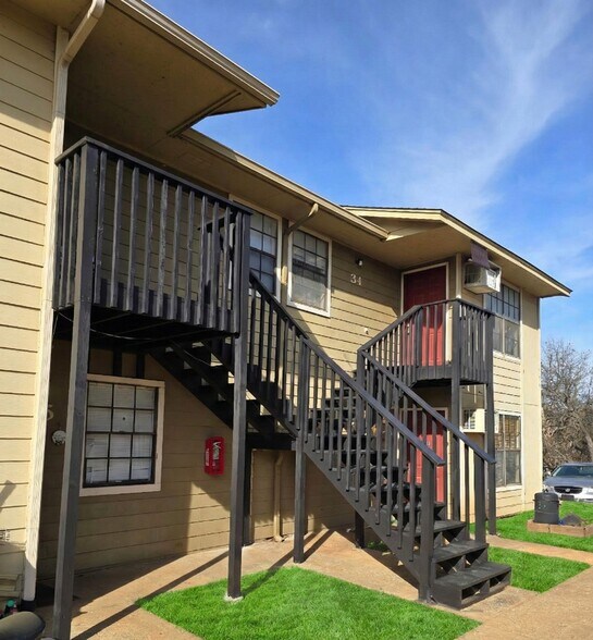 Building Photo - 3301 S 113th W Ave