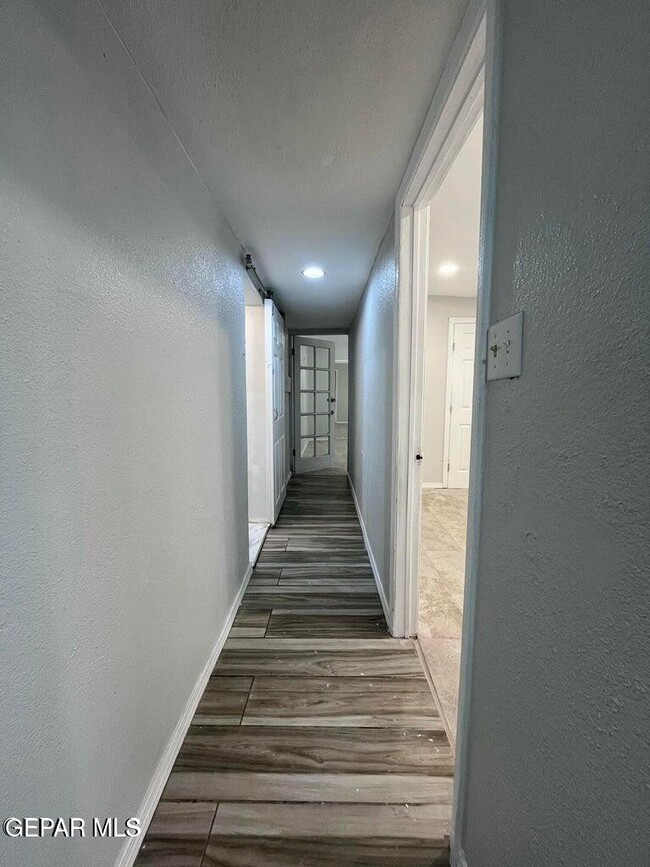 Building Photo - 10216 Celedon Cir