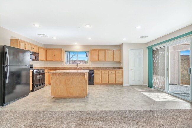 Building Photo - 3 BEDROOM SINGLE STORY IN HENDERSON!