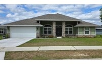 Building Photo - 297 SW Silverpalm Dr