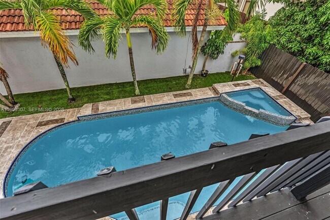 Building Photo - 17532 NW 61st Ct N