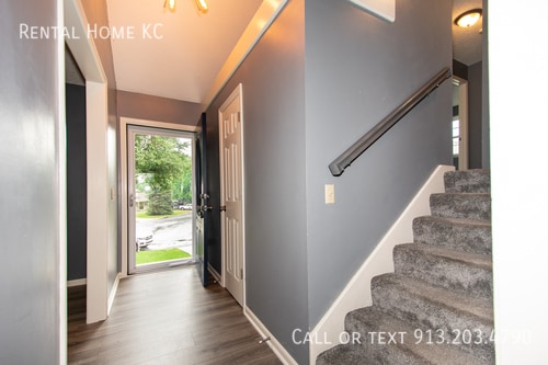 Building Photo - 2116 E 144th St