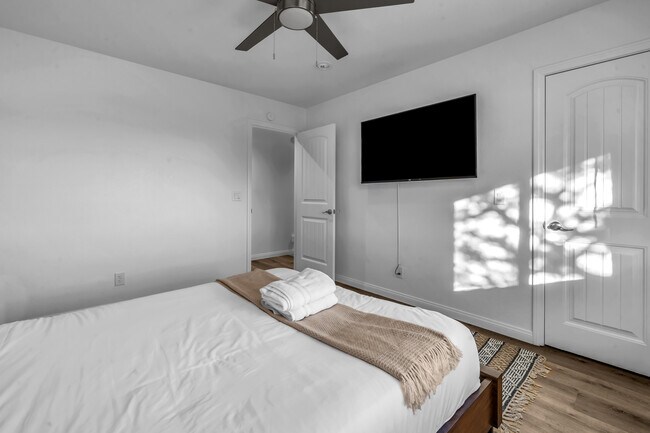 Building Photo - 57495 Buena Suerte Rd