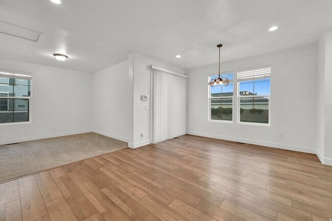 Building Photo - 2147 Kimber Ln
