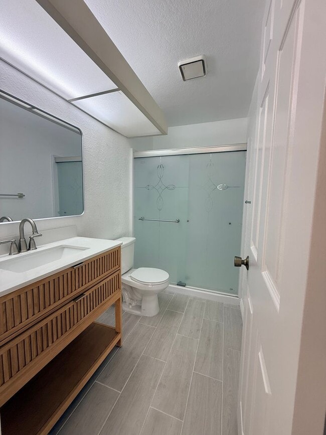 Building Photo - Private 2 Bed 2 Bath Single-Story Living in West Anaheim