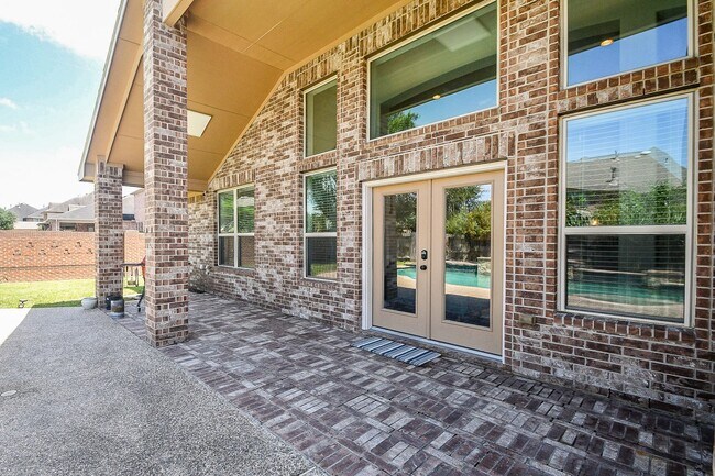 Building Photo - 28426 Rolling Ridge Dr