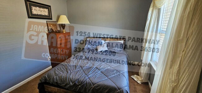 Building Photo - 312 Joe Walding Dr