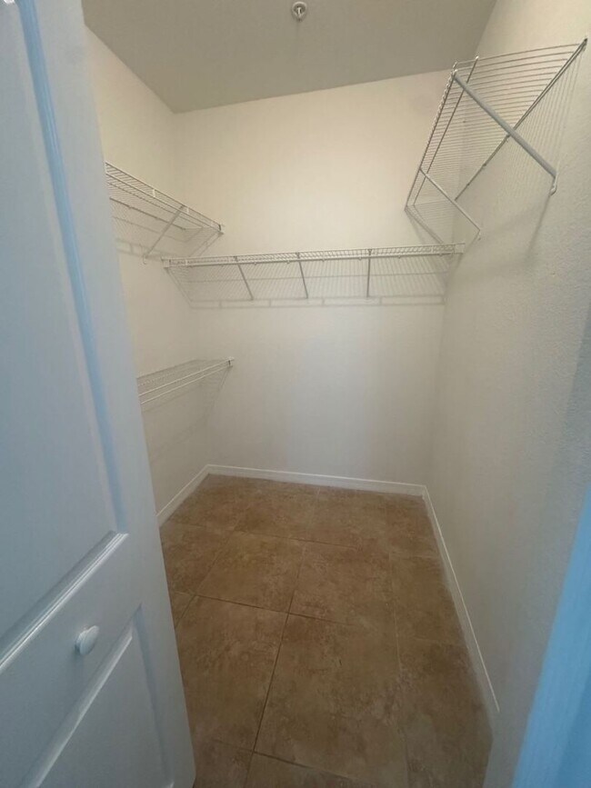 Building Photo - Condo in Legacy Dunes, Kissimmee