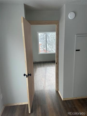 Building Photo - 609 S Park St