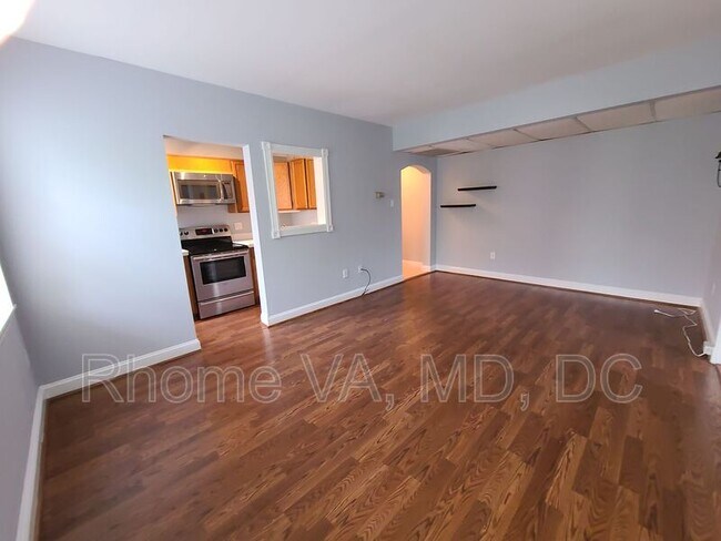 Building Photo - 1805 Key Blvd