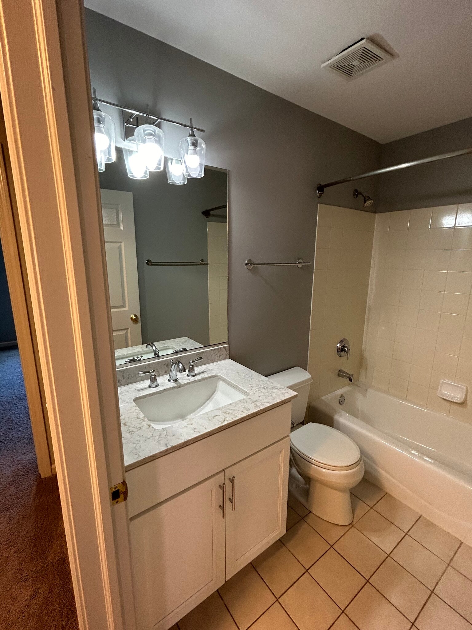 Building Photo - 958 Kensington Dr