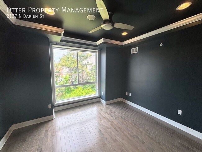 Building Photo - 2137 N Darien St