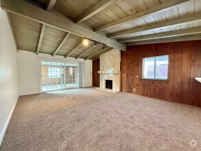 Building Photo - 4 Bedroom home in Del Cerro with a huge ba...