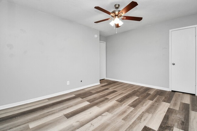 Building Photo - 24118 Spring Gum Dr