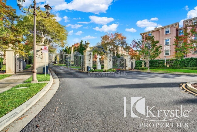 Building Photo - 1128 Waltz Ct