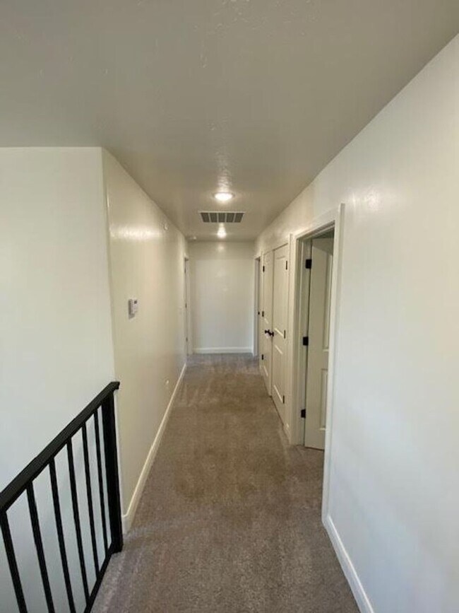 Building Photo - 3 Bed - 2.5 Bath, Newer Construction