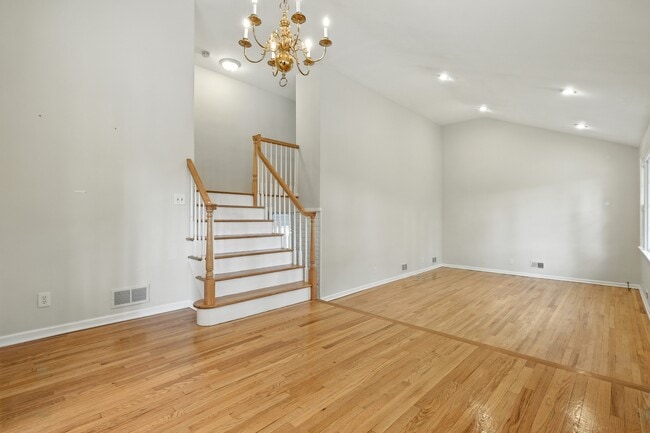 Building Photo - 49 Canoe Brook Pkwy