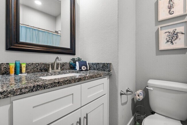 Building Photo - 251 Gulfview Cir