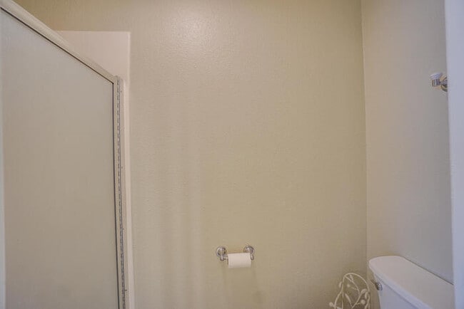 Building Photo - BEAUTIFUL THREE BEDROOM RANCH IN WEST LONGVIEW