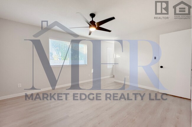 Building Photo - 3Bed/2Bath Home at Union Hills/I-17! $399 ...