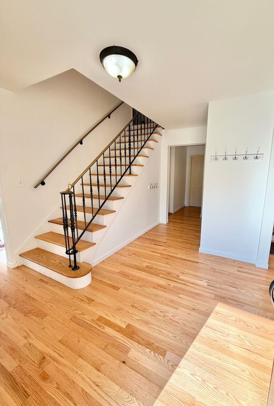 Building Photo - 209 Van Rensselaer Ave