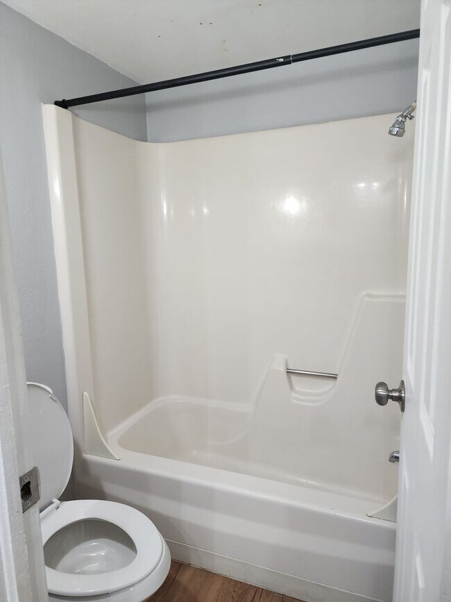 Building Photo - Myers Court