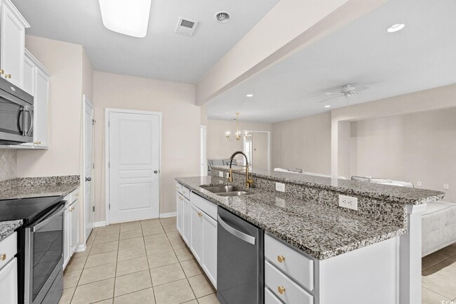 Building Photo - 2401 Hobart St