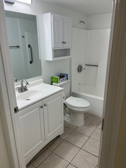 Building Photo - 1884 Agora Cir SE