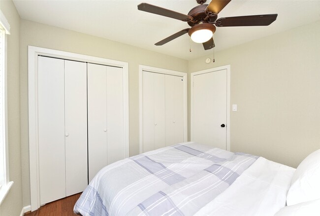 Building Photo - 6330 Mobud Dr