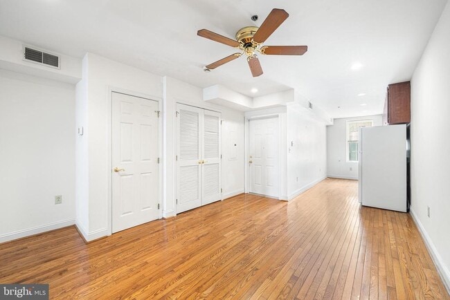 Building Photo - 48 N Front St