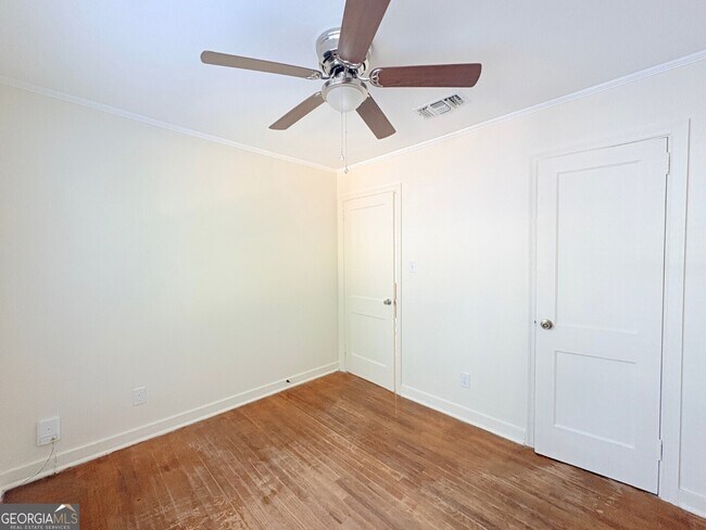 Building Photo - 600 Margaret St